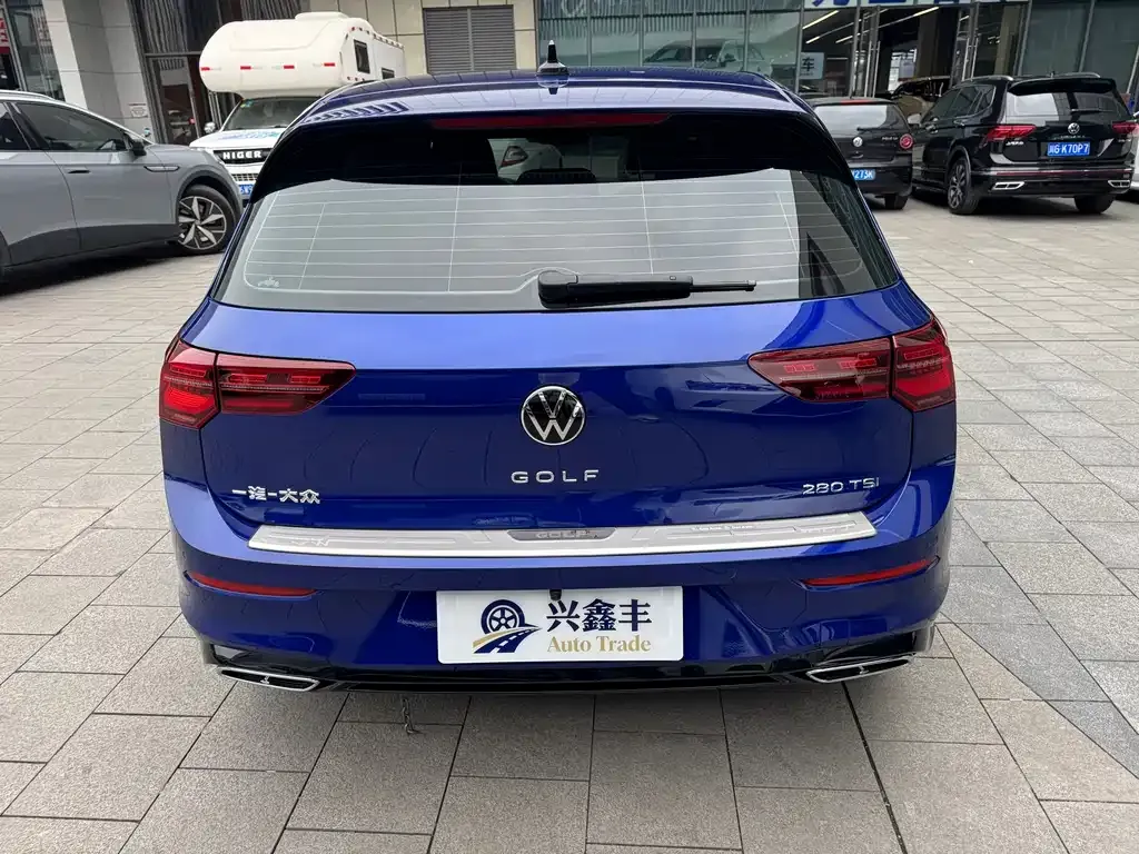 Volkswagen Golf 2023 из CN, фото 7
