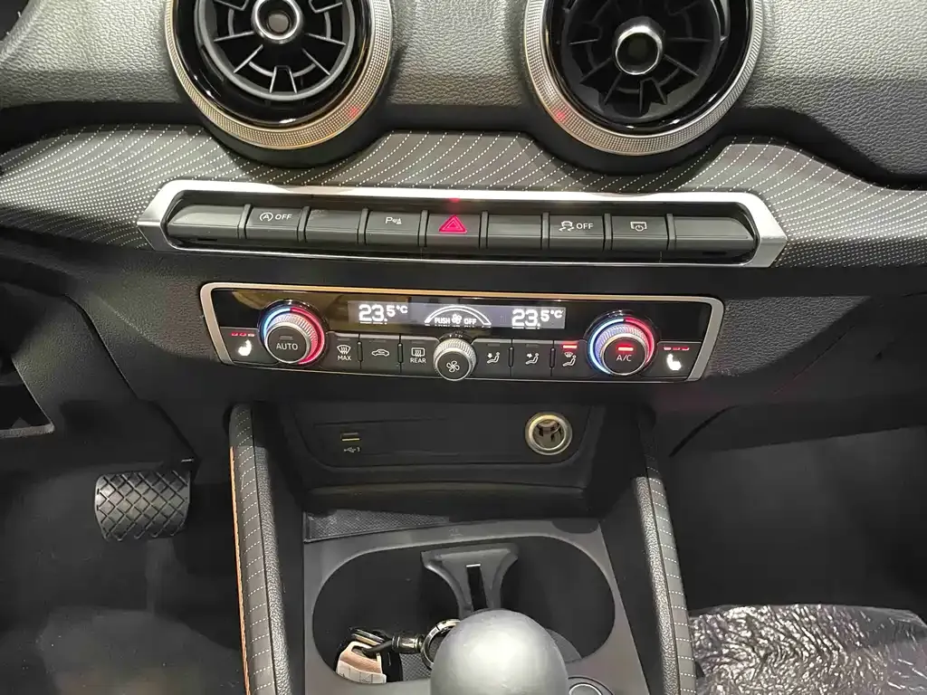 Audi Q2L 2022 из CN, фото 7