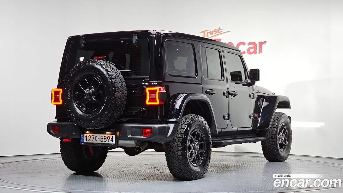 Jeep Wrangler 2024 из KR, фото 10
