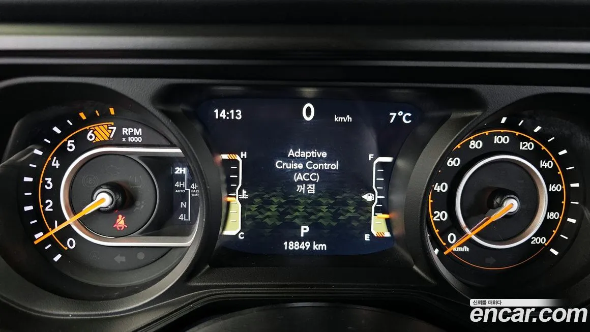 Jeep Wrangler 2024 из KR, фото 2