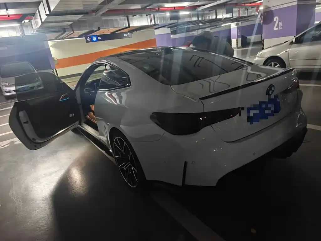 BMW M4 2025 из CN, фото 4