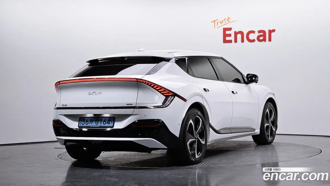 Kia EV6 — фото 6