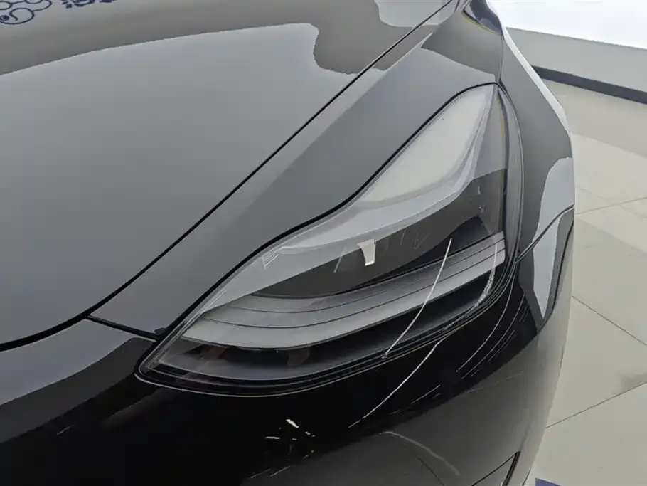 Tesla Model 3 — фото 6