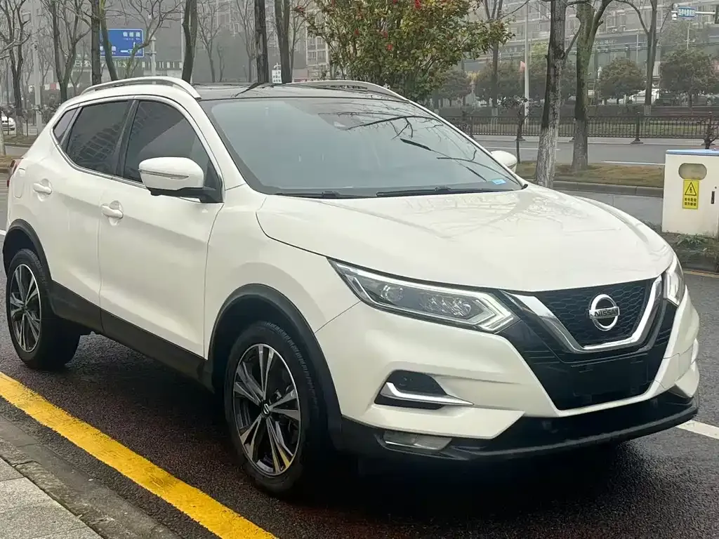 Nissan Qashqai — фото 10