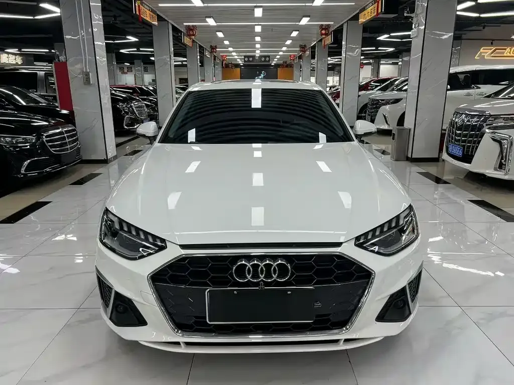 Audi A4L 2023 из CN, фото 10