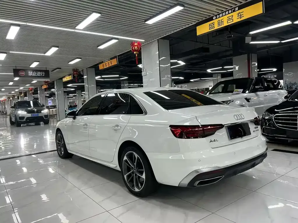 Audi A4L 2023 из CN, фото 6