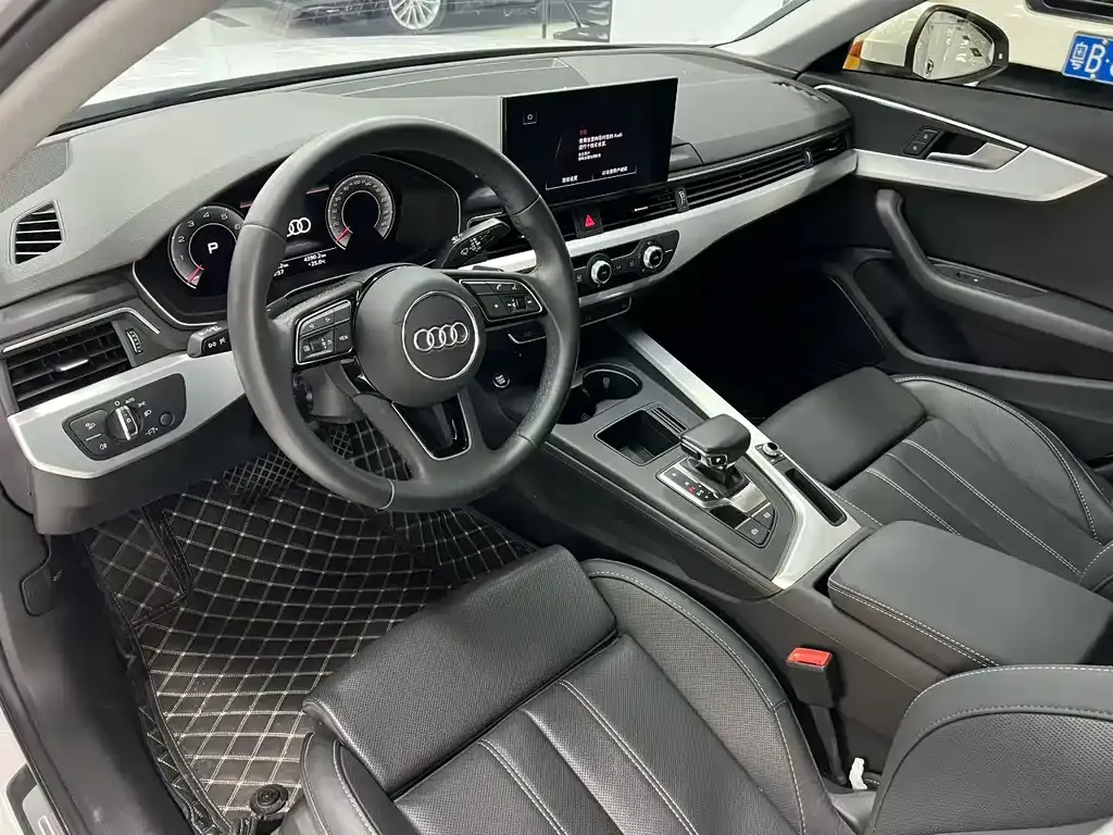 Audi A4L 2023 из CN, фото 5
