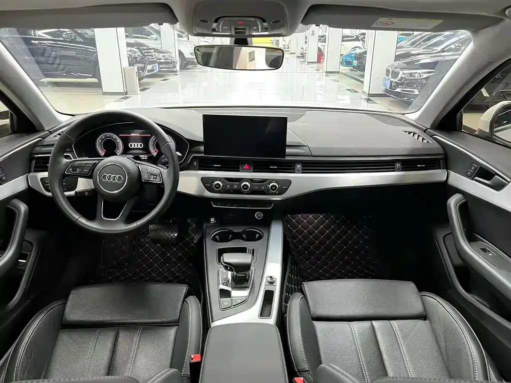 Audi A4L 2023 из CN, фото 7