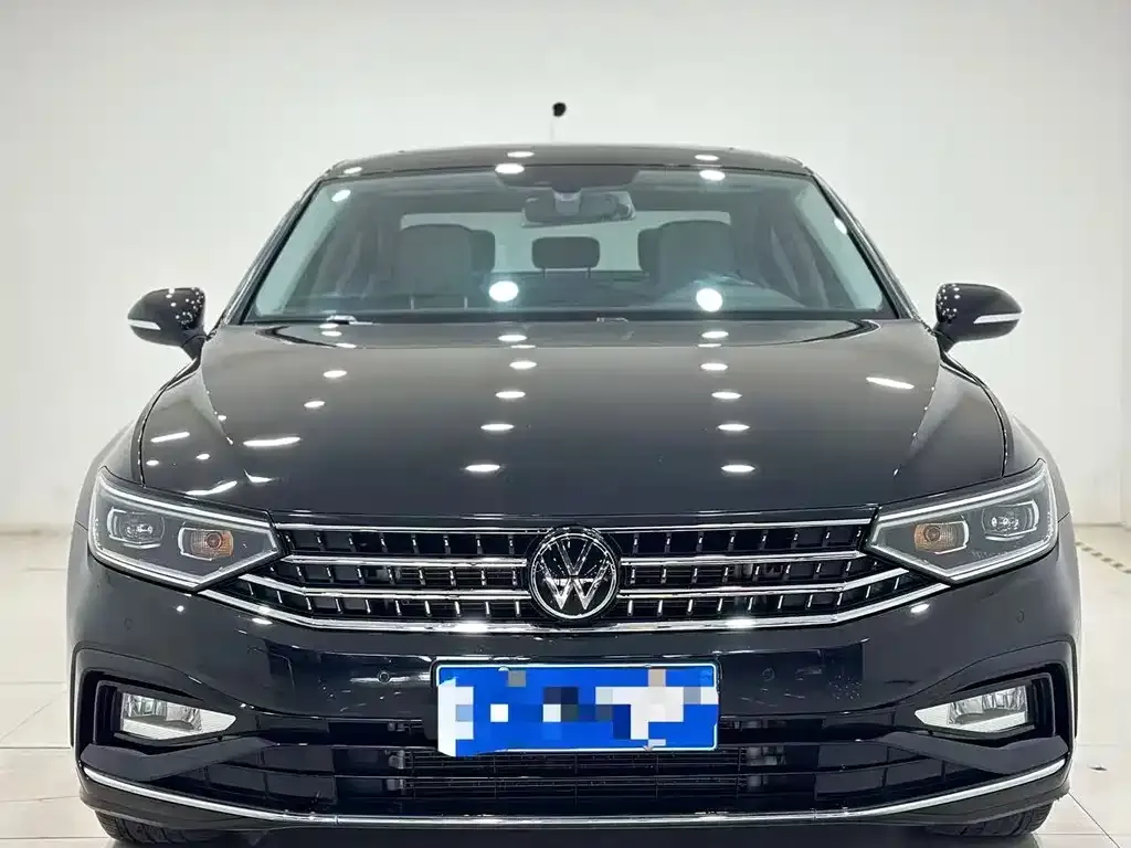 Volkswagen Magotan 2023 из CN, фото 3