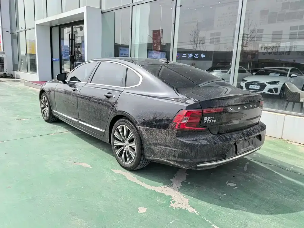 Volvo S90 — фото 9