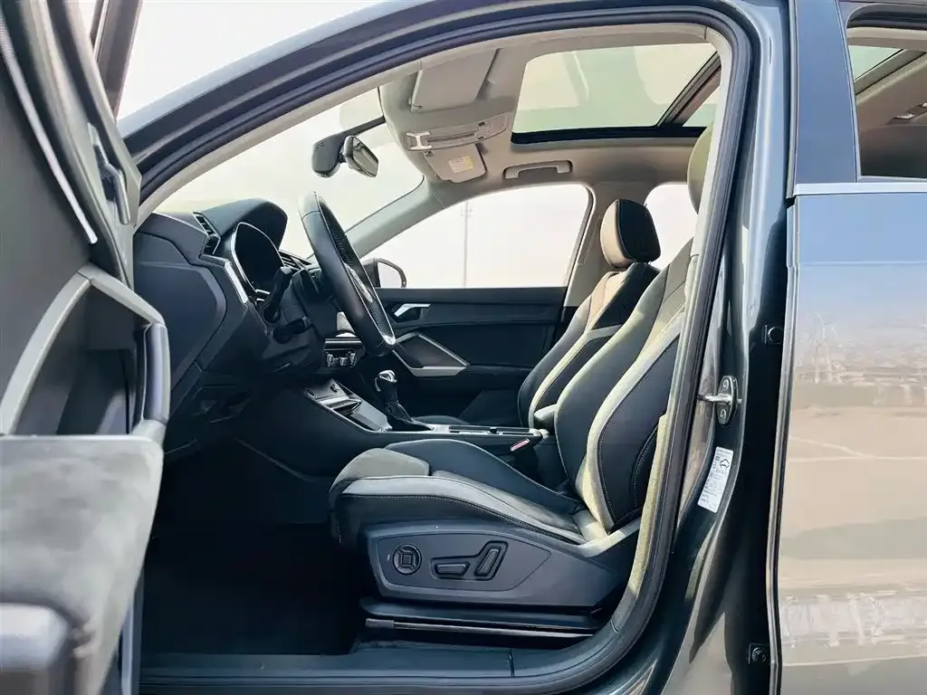 Audi Q3 2021 из CN, фото 2