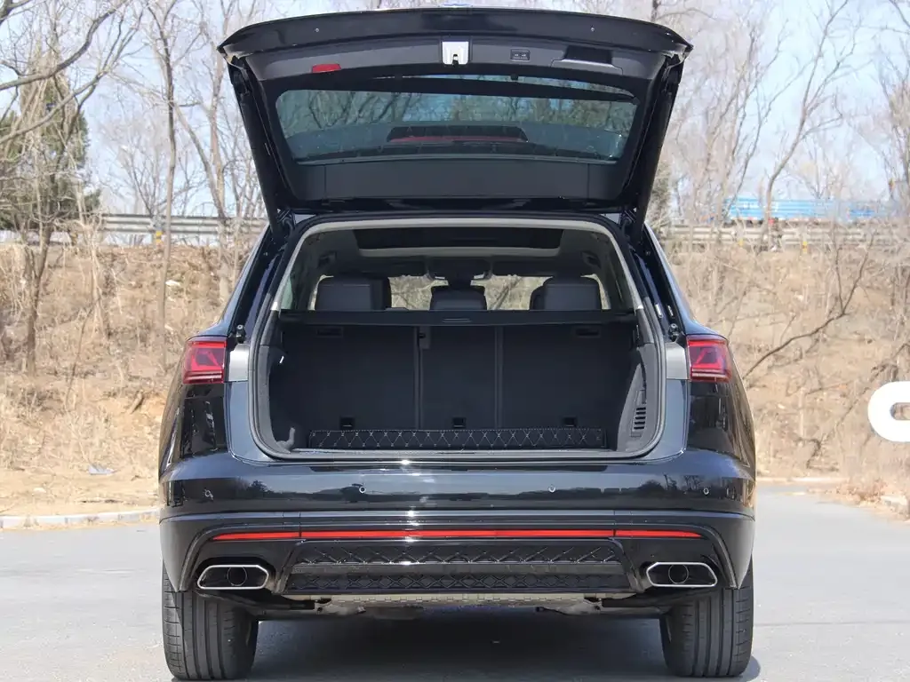 Volkswagen Touareg 2025 из CN, фото 3