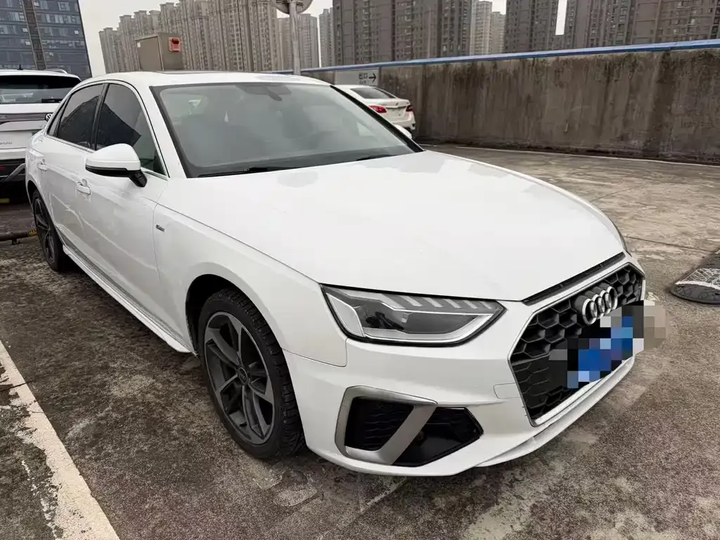Audi A4L 2023 из CN, фото 10