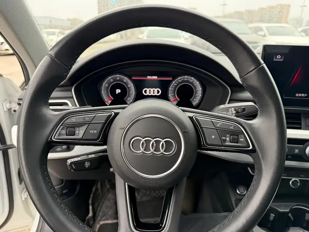 Audi A4L 2023 из CN, фото 5