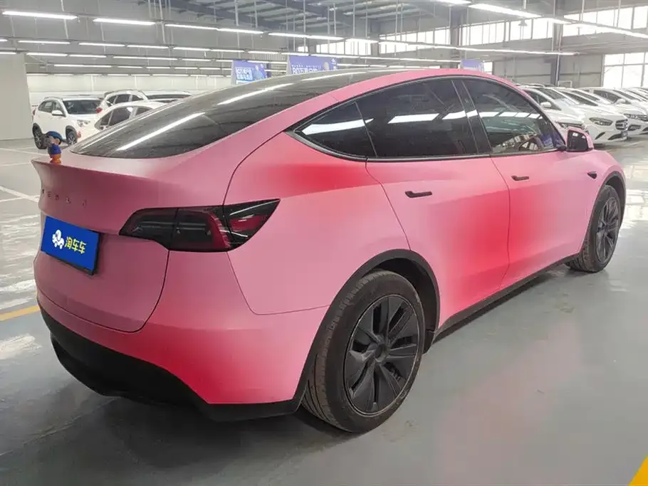 Tesla Model Y — фото 9