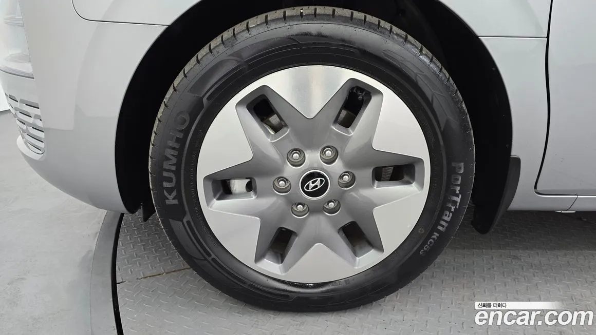 Hyundai Staria — фото 3