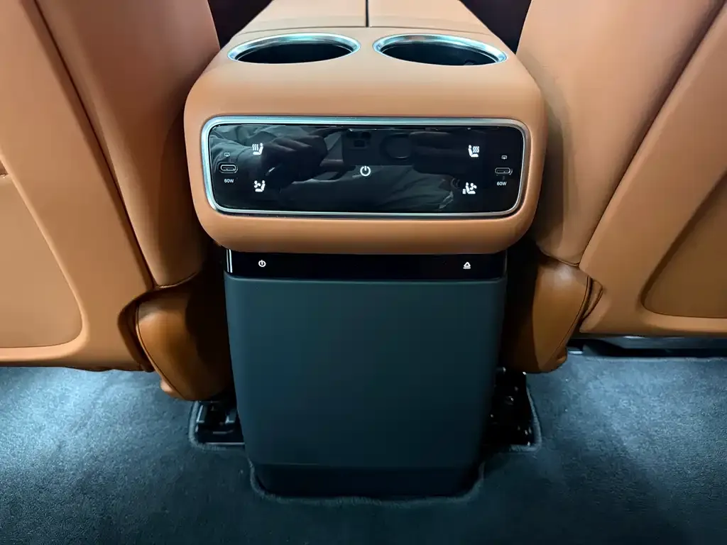 Li Auto L8 2025 из CN, фото 2