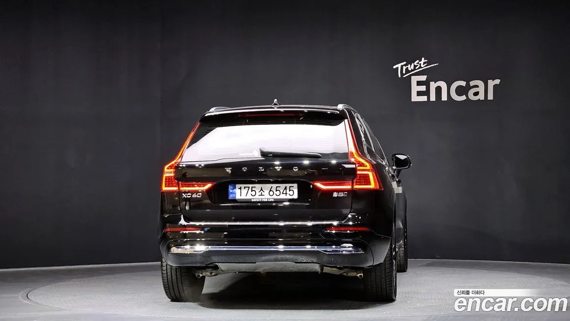 Volvo XC60 — фото 4