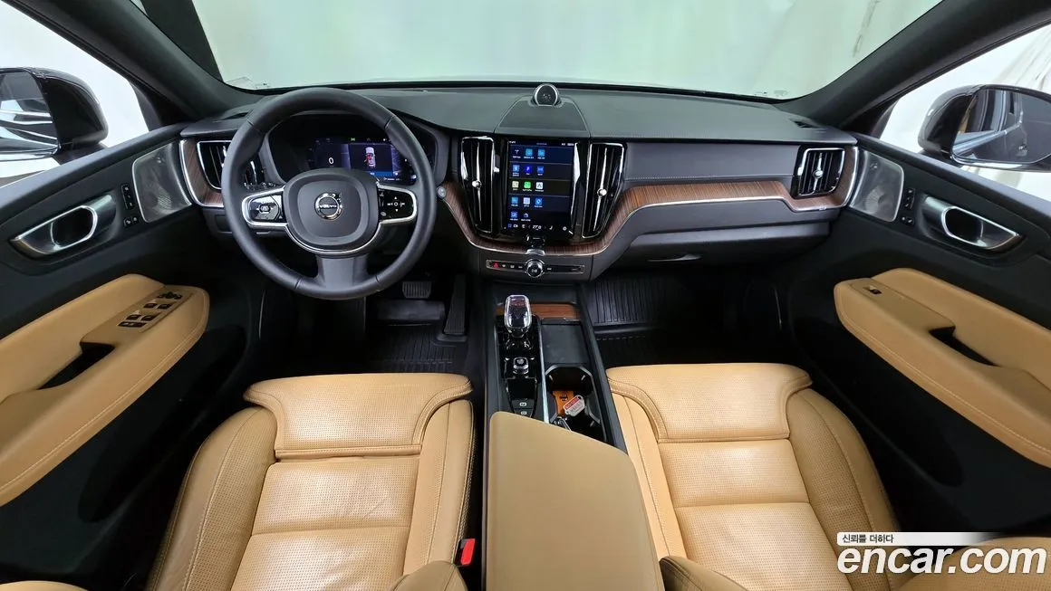 Volvo XC60 — фото 7