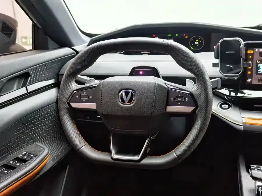 Changan UNI-V 2023 из CN, фото 8