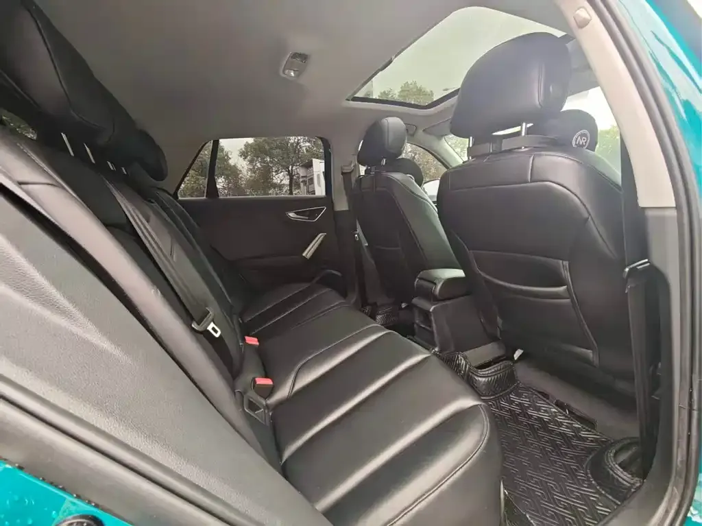 Audi Q2L 2021 из CN, фото 2