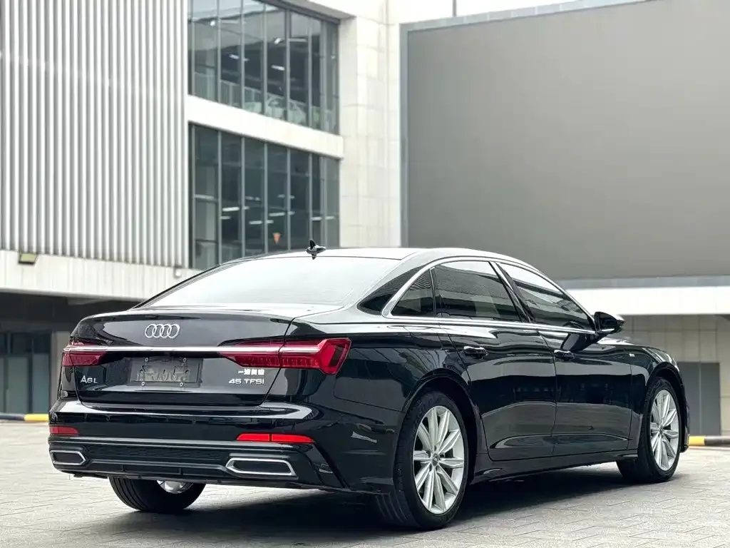 Audi A6L 2021 из CN, фото 6