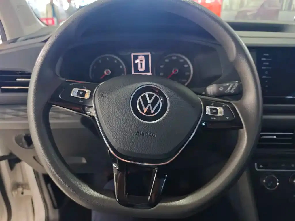 Volkswagen Tharu — фото 9