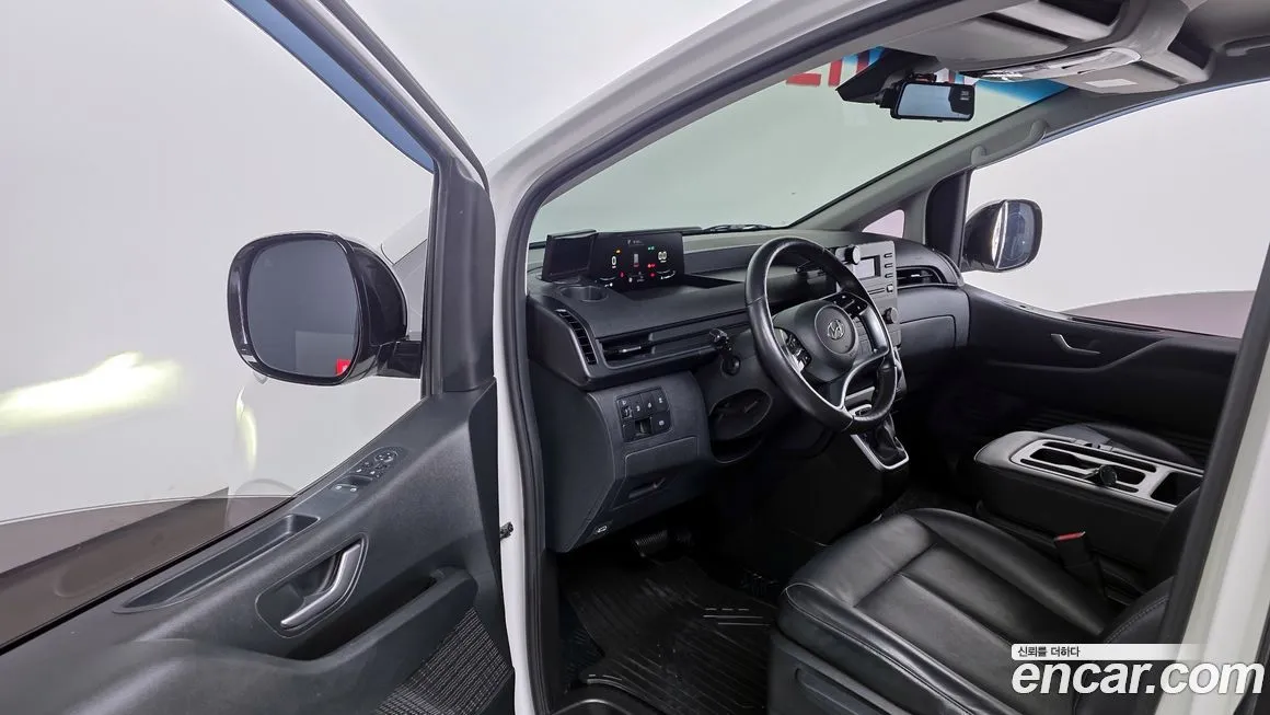 Hyundai Staria 2023 из KR, фото 3