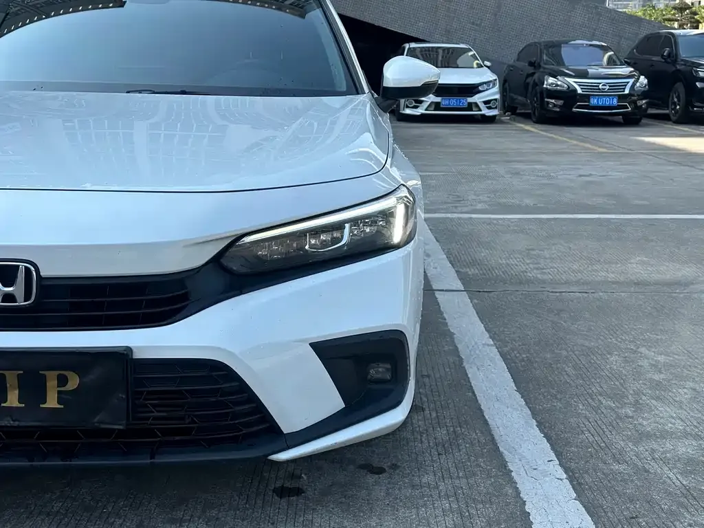 Honda Civic — фото 8