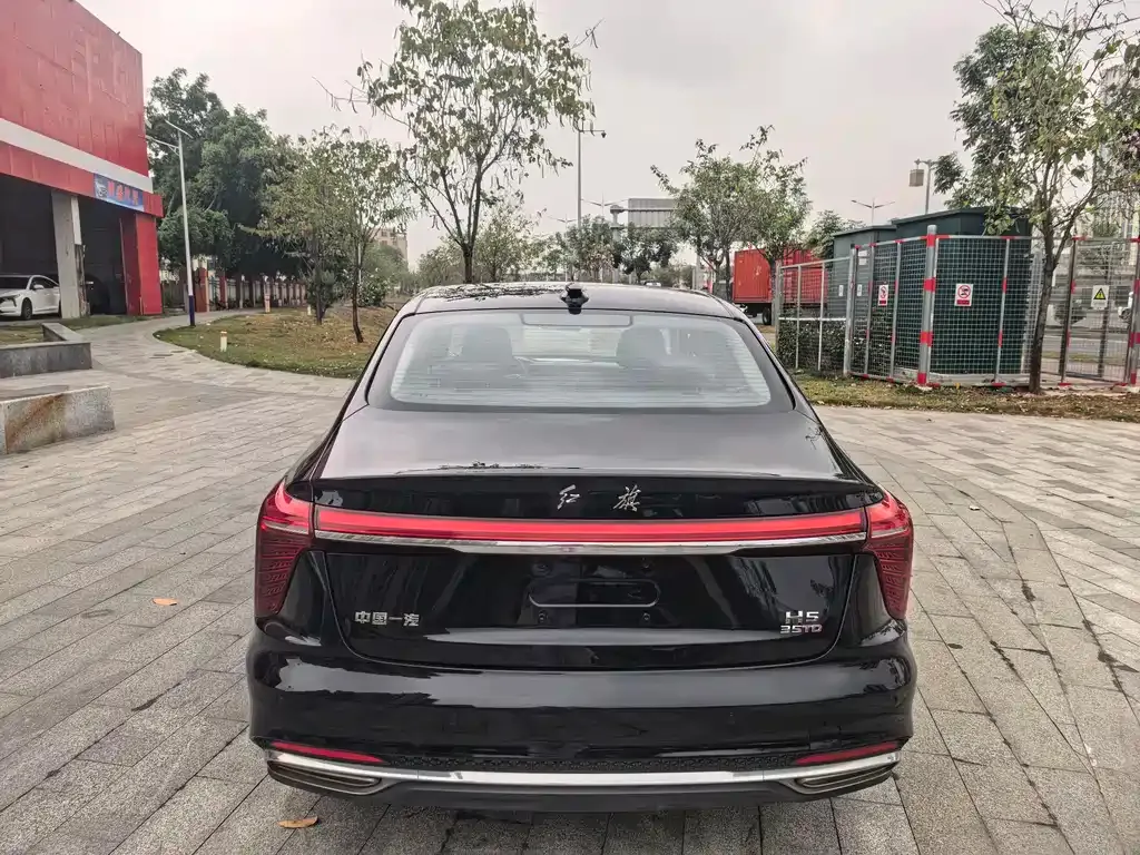 Hongqi H5 — фото 10