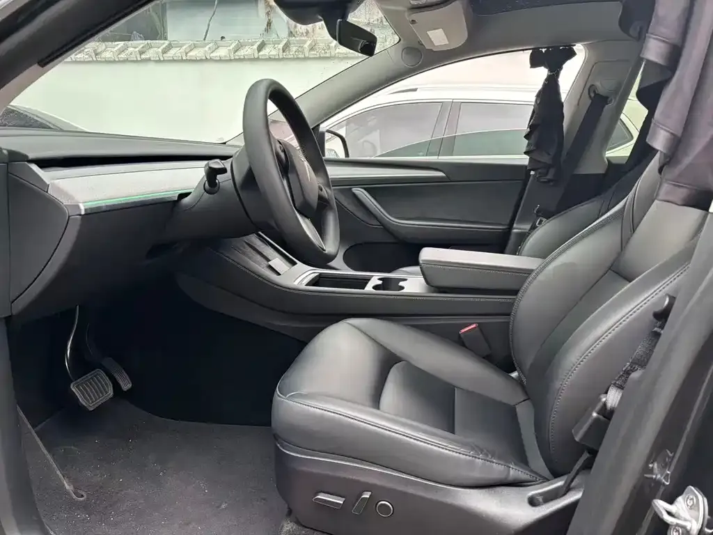 Tesla Model Y 2024 из CN, фото 6