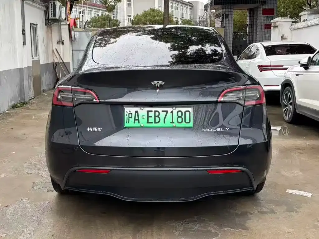 Tesla Model Y 2024 из CN, фото 8