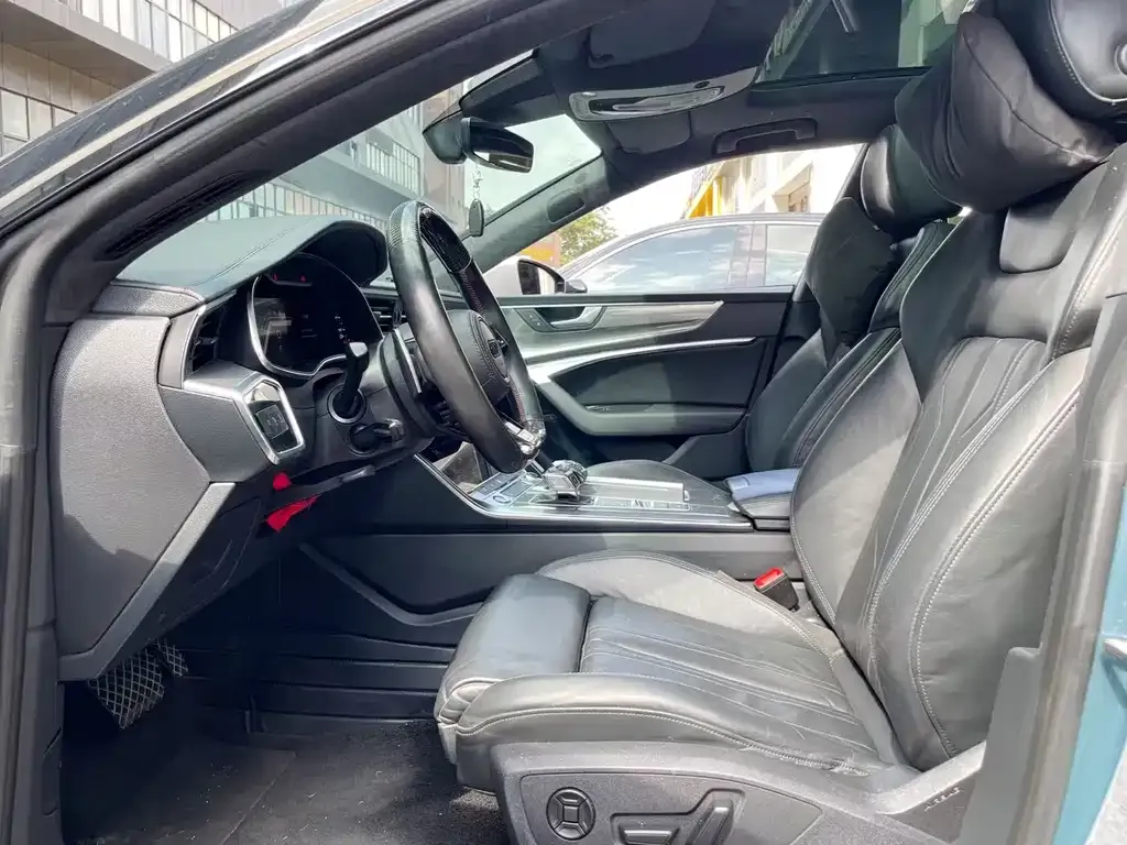 Audi A7 2021 из CN, фото 2