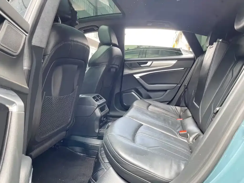 Audi A7 2021 из CN, фото 4