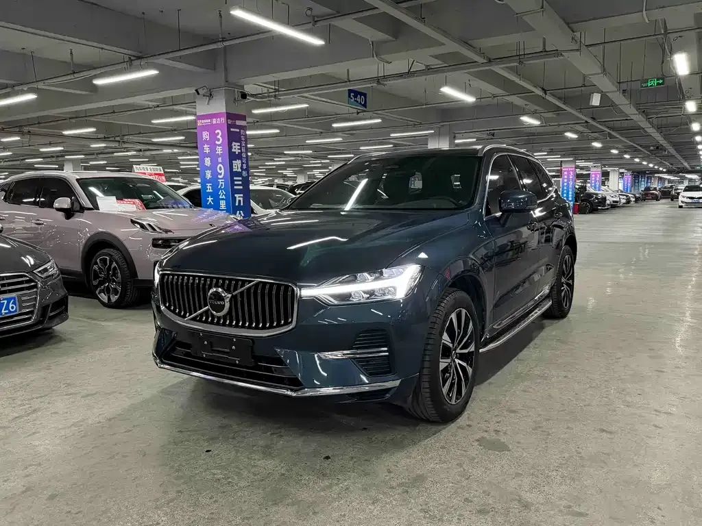 Volvo XC60 2022 из CN, фото 1