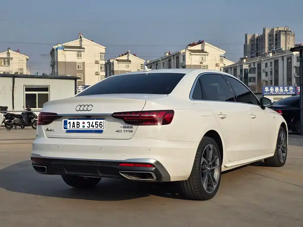 Audi A4L 2021 из CN, фото 5