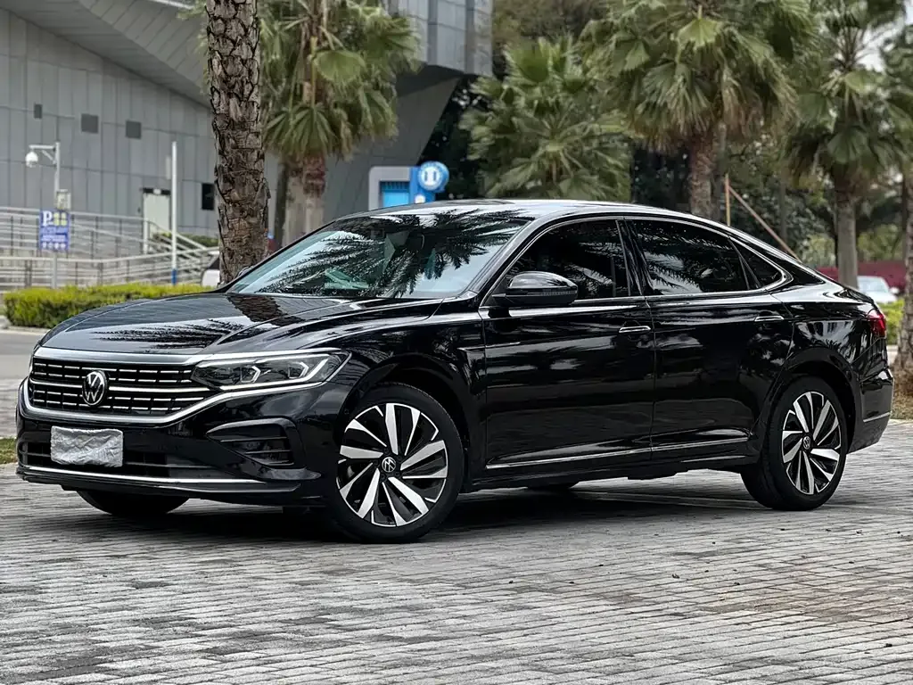 Volkswagen Passat — фото 1