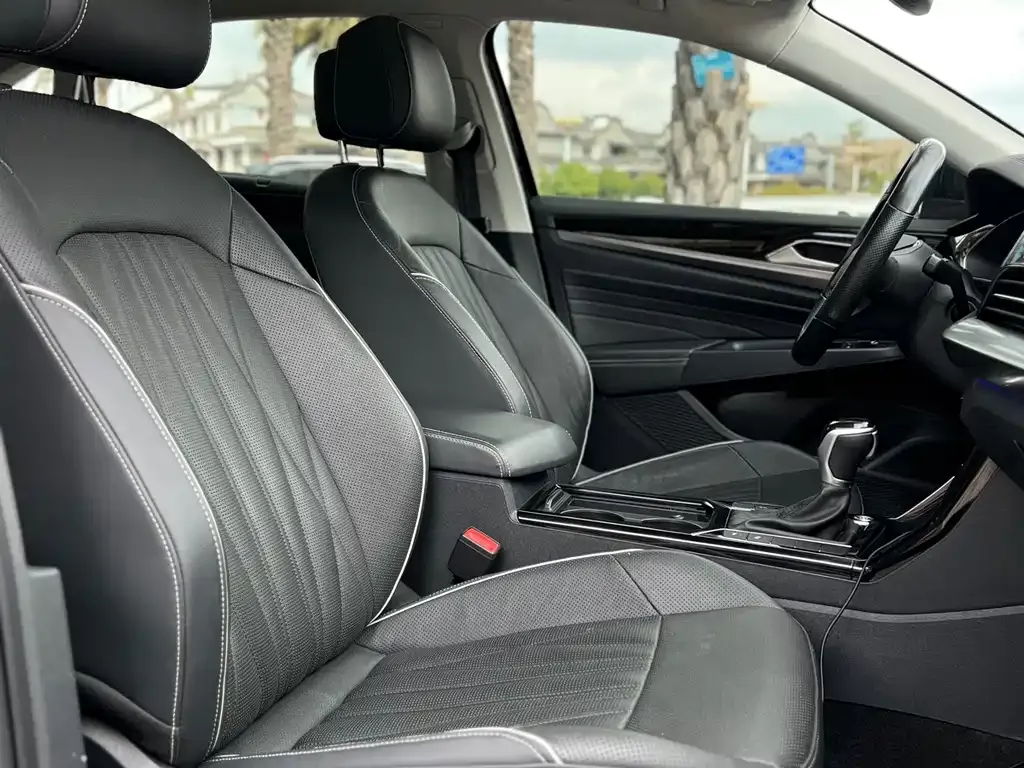 Volkswagen Passat — фото 7