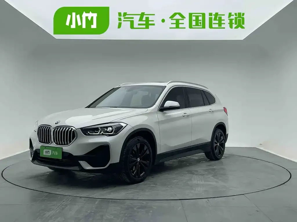 BMW X1 — фото 1
