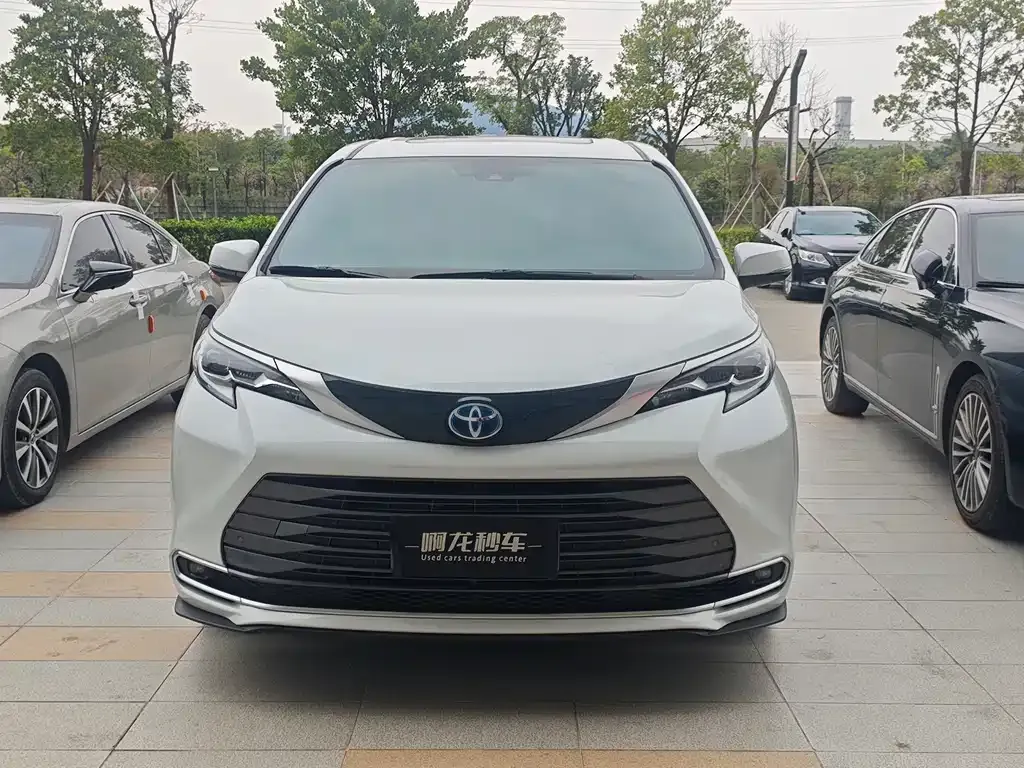Toyota Sienna 2022 из CN, фото 9