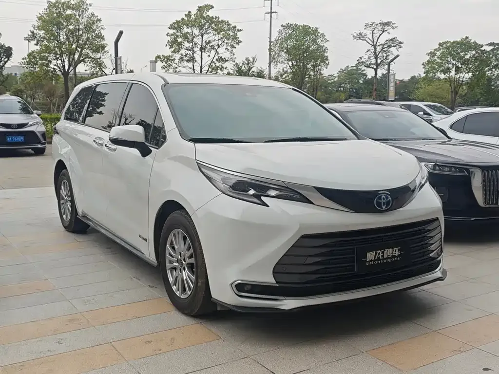 Toyota Sienna 2022 из CN, фото 7