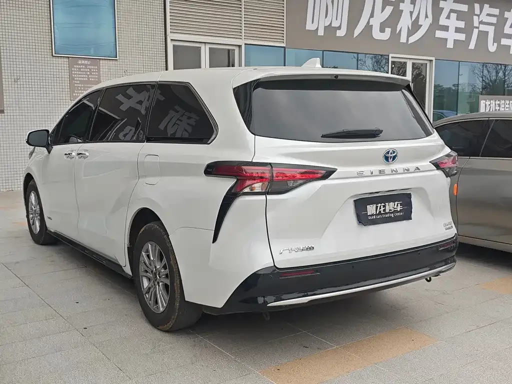 Toyota Sienna 2022 из CN, фото 5