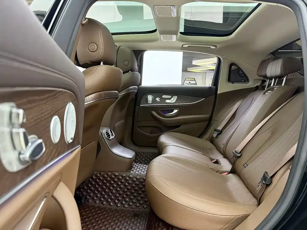 Mercedes-Benz E-Class 2022 из CN, фото 5
