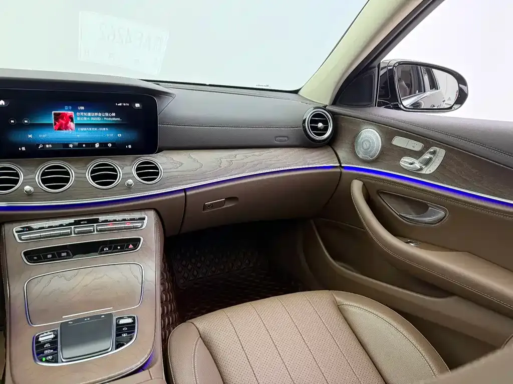 Mercedes-Benz E-Class 2022 из CN, фото 3