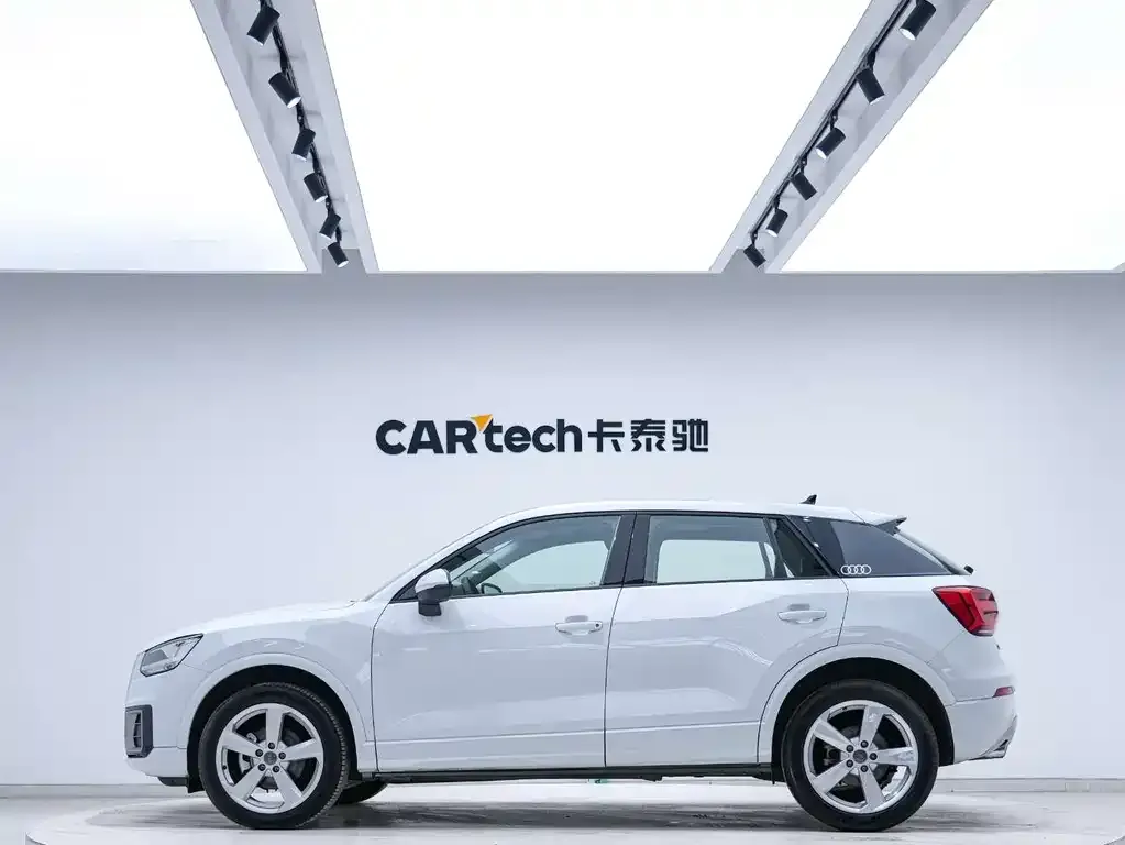 Audi Q2L 2021 из CN, фото 4