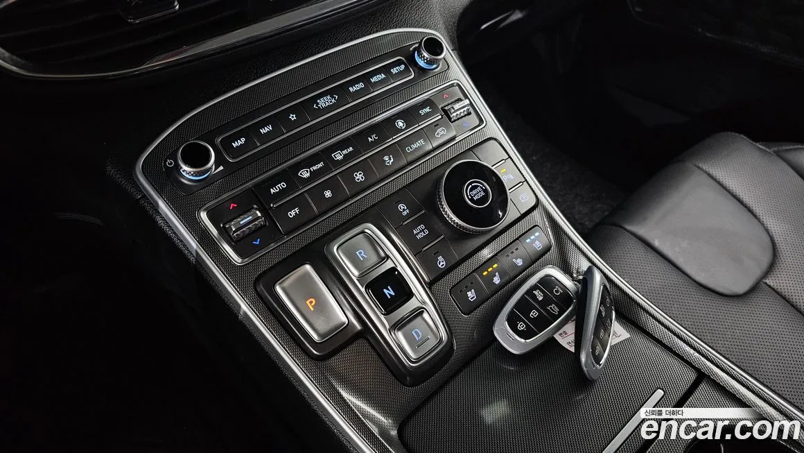 Hyundai Santafe 2023 из KR, фото 2