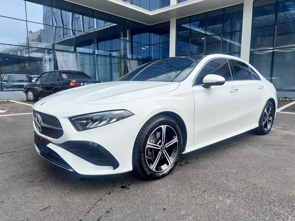 Mercedes-Benz A-Class 2023 из CN, фото 1