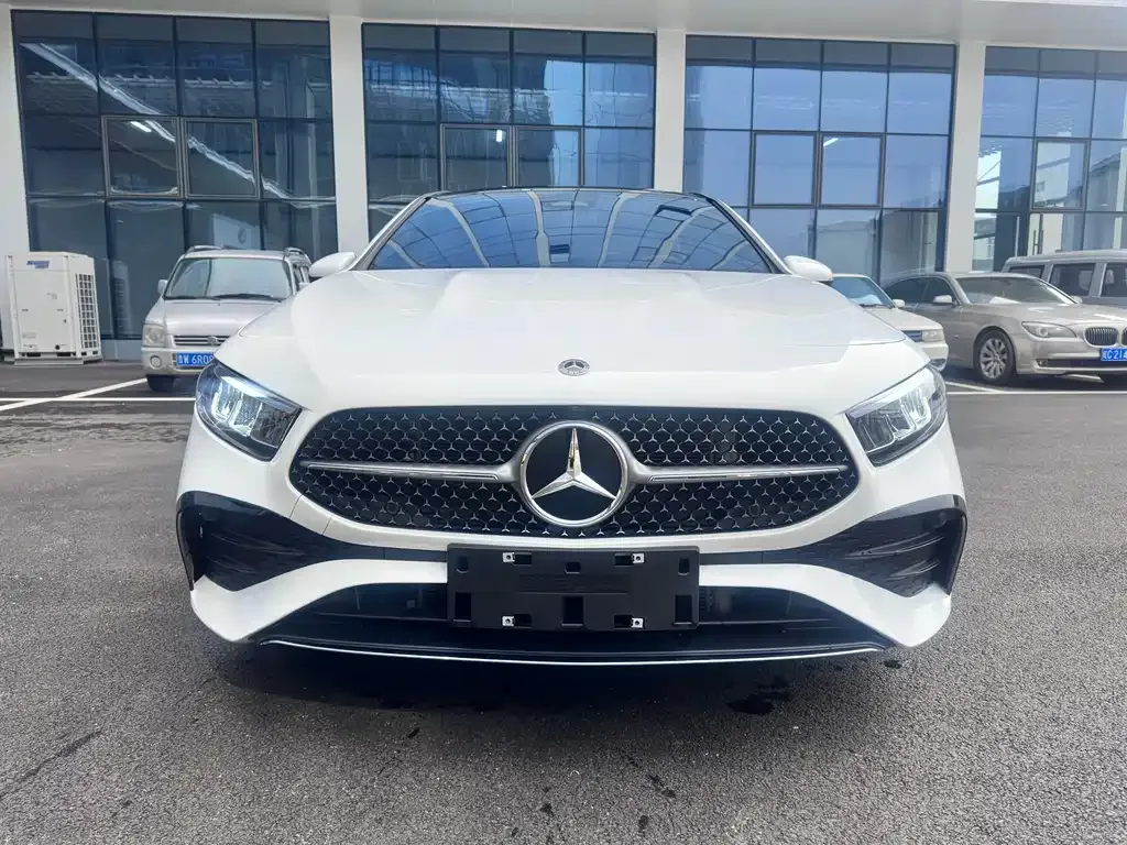 Mercedes-Benz A-Class 2023 из CN, фото 7