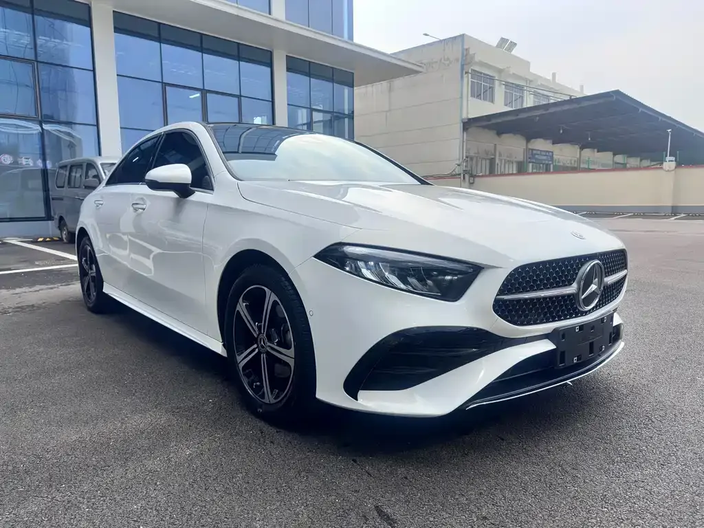Mercedes-Benz A-Class 2023 из CN, фото 2