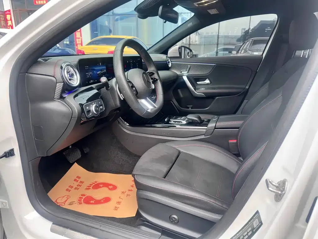 Mercedes-Benz A-Class 2023 из CN, фото 6